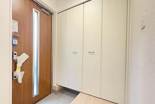 相模原市中央区共和3丁目の新築戸建て5号棟の玄関の写真