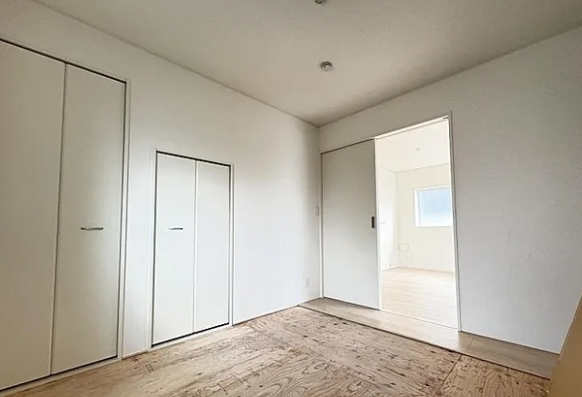 相模原市中央区共和3丁目の新築戸建て5号棟の和室の写真