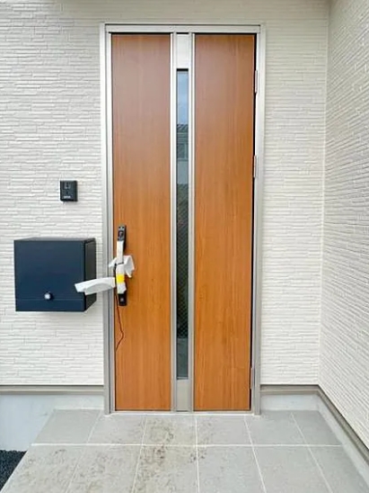 相模原市中央区共和3丁目の新築戸建て6号棟の玄関の写真