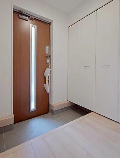 相模原市中央区共和3丁目の新築戸建て8号棟の玄関の写真