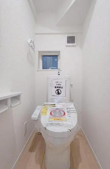 相模原市中央区共和3丁目の新築戸建て8号棟のトイレ1Fの写真