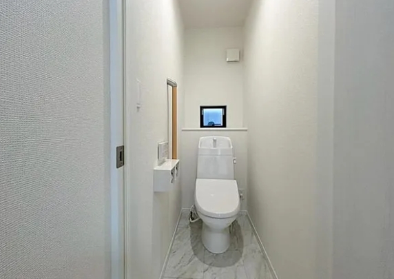 相模原市中央区横山3丁目の新築戸建てA号棟のトイレ1Fの写真