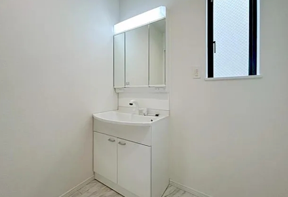 相模原市中央区横山3丁目の新築戸建てA号棟の洗面化粧台の写真