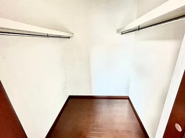 相模原市緑区西橋本4丁目の中古戸建てのウォークインクローゼットの写真