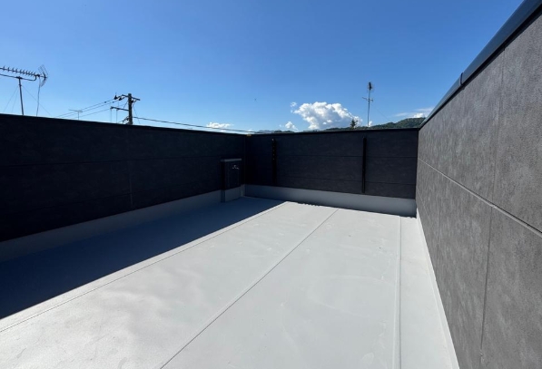 相模原市緑区大島の新築戸建てのバルコニーの写真