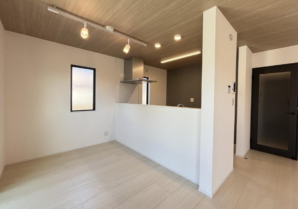 相模原市緑区大島の新築戸建てのダイニングの写真