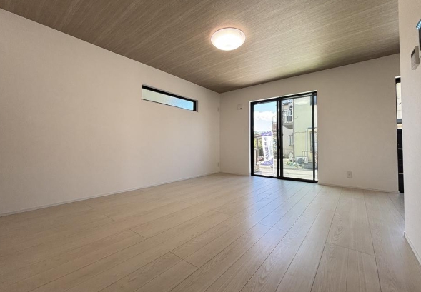 相模原市緑区大島の新築戸建てのリビングの写真