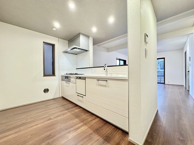 相模原市緑区大山町の中古戸建てのキッチンの写真