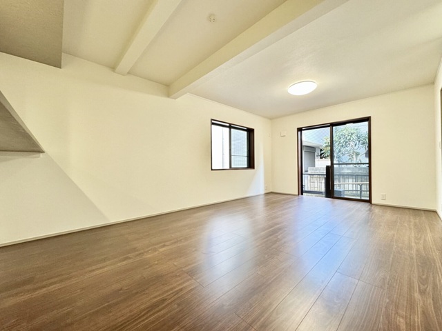 相模原市緑区大山町の中古戸建てのリビングの写真