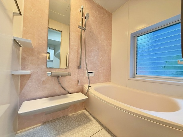 相模原市緑区下九沢の中古戸建てのバスルームの写真