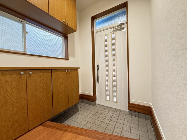 相模原市緑区下九沢の中古戸建ての玄関の写真