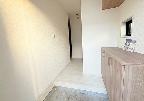 相模原市緑区城山1丁目の新築戸建て7号棟の玄関の写真