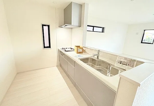 相模原市緑区城山1丁目の新築戸建て7号棟のキッチンの写真