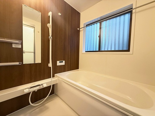 相模原市緑区若葉台3丁目の中古戸建てのバスルームの写真