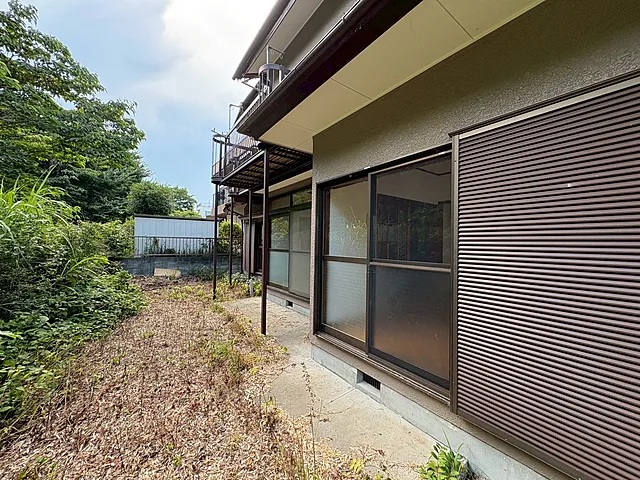 相模原市緑区若葉台3丁目の中古戸建ての庭の写真