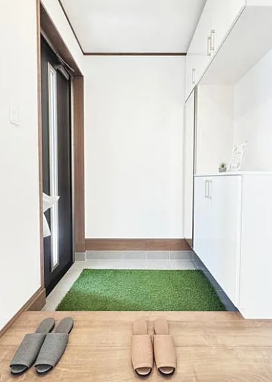 相模原市南区麻溝台8丁目の新築戸建ての玄関の写真