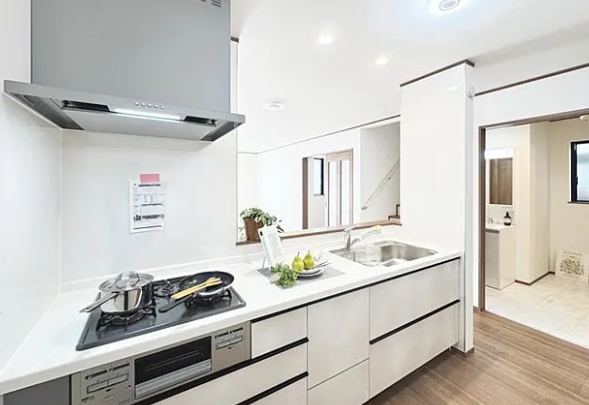 相模原市南区麻溝台8丁目の新築戸建てのキッチンの写真