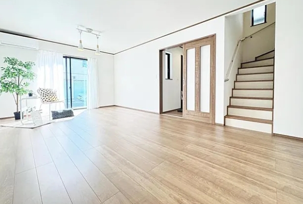 相模原市南区麻溝台8丁目の新築戸建てのリビングの写真