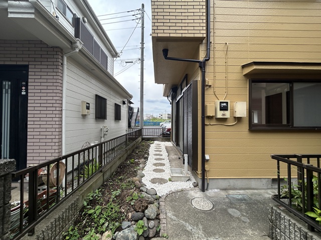 相模原市南区東大沼1丁目の中古戸建ての庭の写真