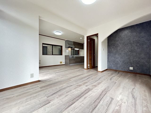 相模原市南区御園4丁目の中古戸建てのリビングの写真