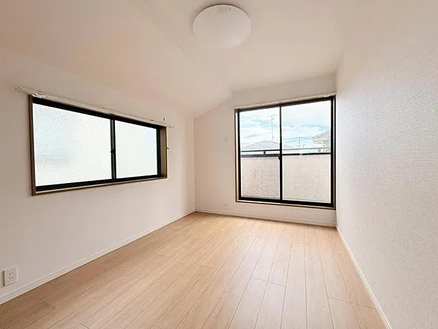 相模原市南区西大沼5丁目の中古戸建ての洋室3の写真