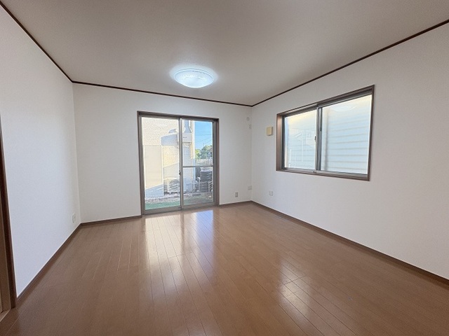 相模原市南区下溝の中古戸建てのリビングの写真