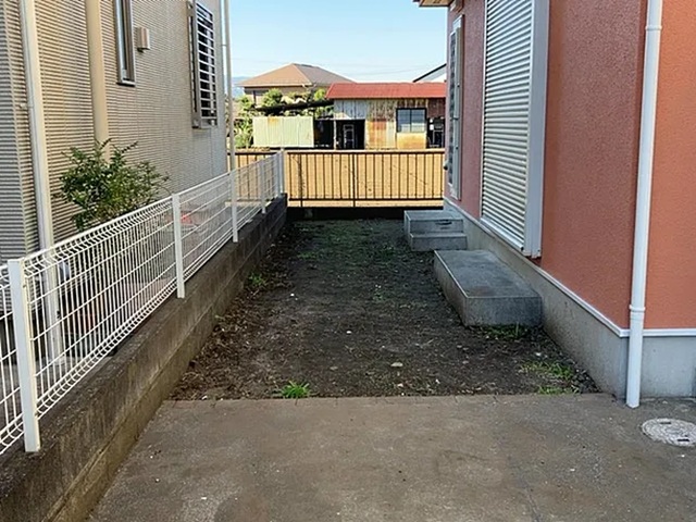 相模原市南区下溝の中古戸建ての庭の写真