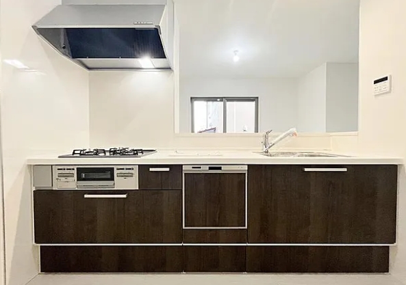 相模原市南区相南2丁目の新築戸建てのキッチンの写真