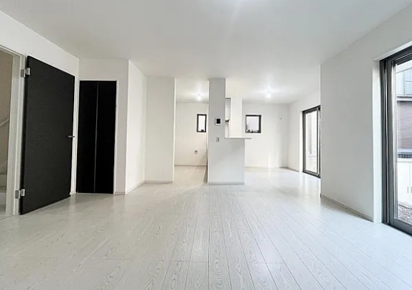 相模原市南区相南2丁目の新築戸建てのリビングの写真