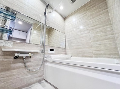 八王子市初沢町の中古マンションのバスルームの写真