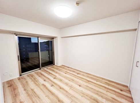 八王子市初沢町の中古マンションの洋室1の写真