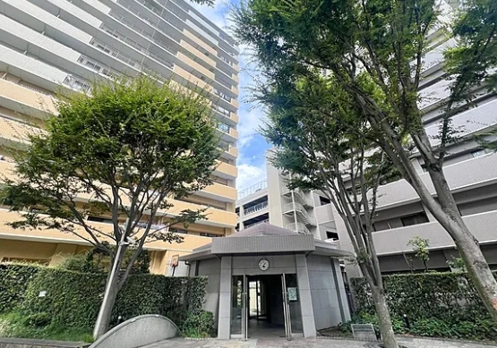 八王子市狭間町の中古マンションの外観の写真