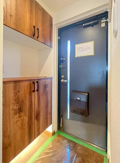 八王子市堀之内2丁目の中古マンションの玄関の写真