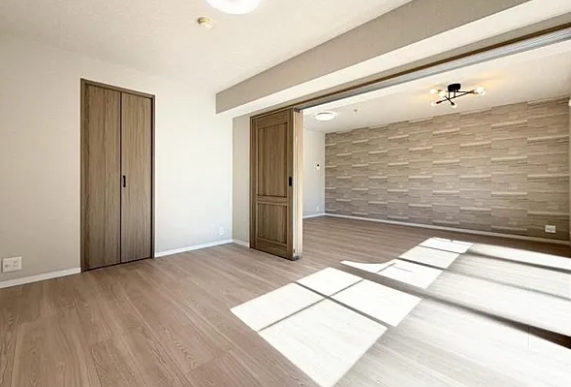 八王子市鹿島の中古マンションの洋室3の写真