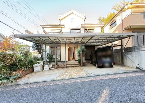 八王子市小宮山町の中古戸建ての外観