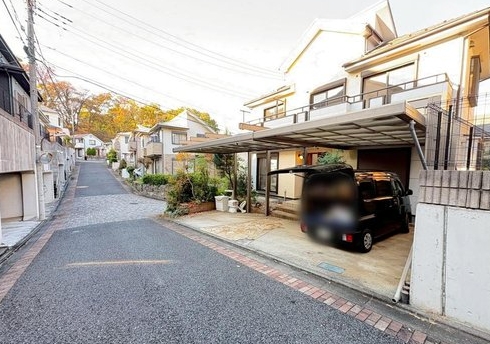 八王子市小宮山町の中古戸建ての外観