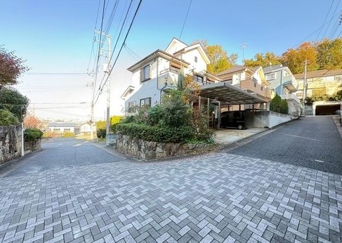 八王子市小宮山町の中古戸建ての外観