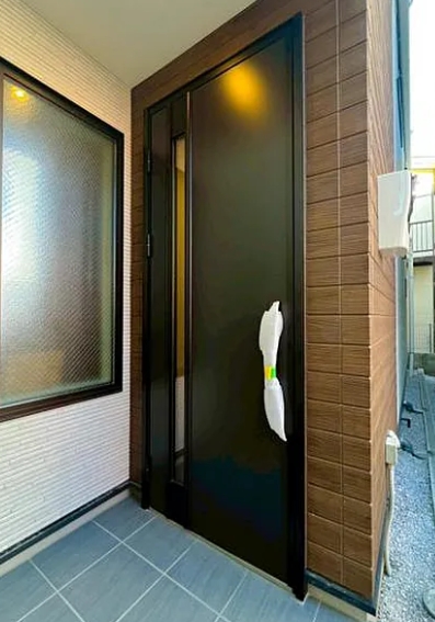 八王子市子安町1丁目の新築戸建て1号棟の玄関