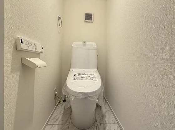 八王子市めじろ台3丁目の新築戸建て3号棟のトイレ1F