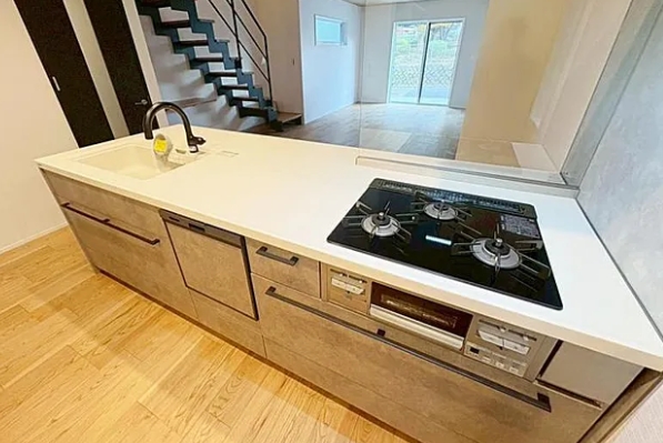 八王子市めじろ台3丁目の新築戸建てA号棟のキッチン