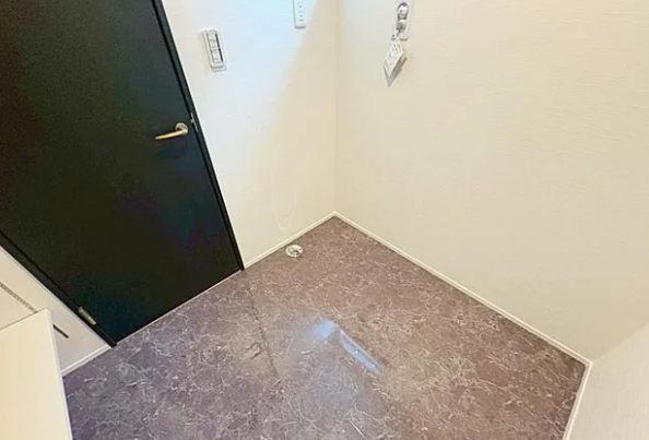 八王子市めじろ台3丁目の新築戸建てB号棟の洗濯機置場