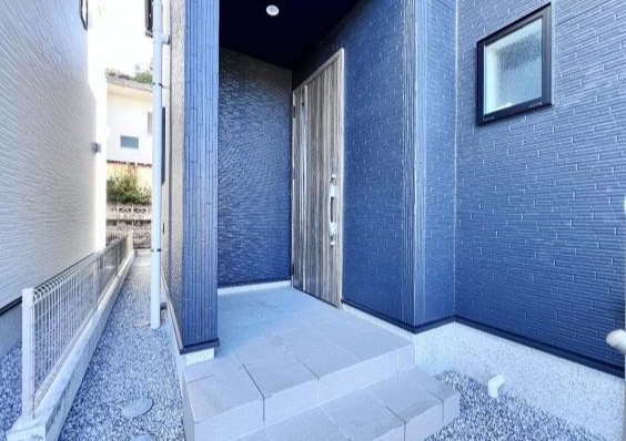 八王子市元八王子町3丁目の新築戸建て1号棟の玄関