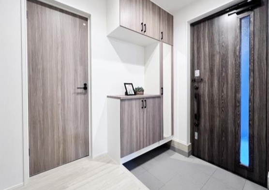 八王子市元八王子町3丁目の新築戸建て1号棟の玄関