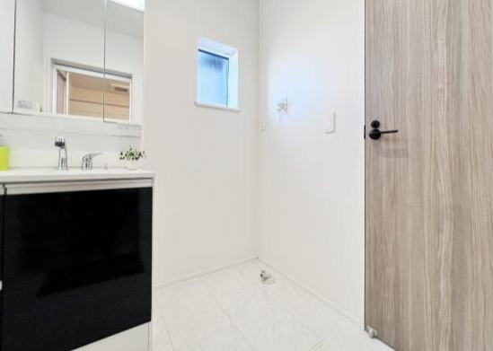 八王子市元八王子町3丁目の新築戸建て1号棟の洗濯機置場