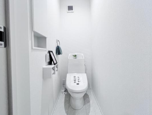 八王子市元八王子町3丁目の新築戸建て1号棟のトイレ1F
