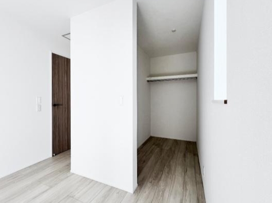 八王子市元八王子町3丁目の新築戸建て1号棟のウォークインクローゼット