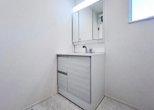 八王子市元八王子町3丁目の新築戸建て2号棟の洗面化粧台