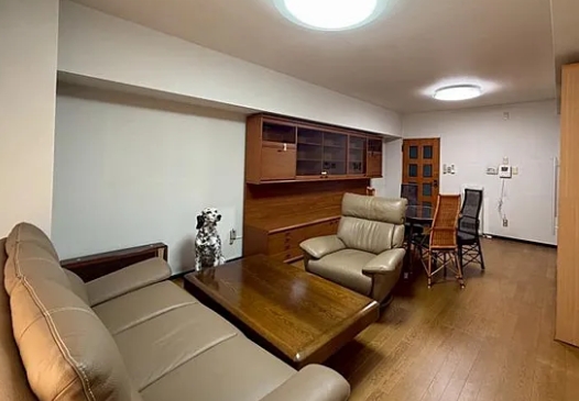 八王子市元横山町2丁目の中古マンションのリビングの写真