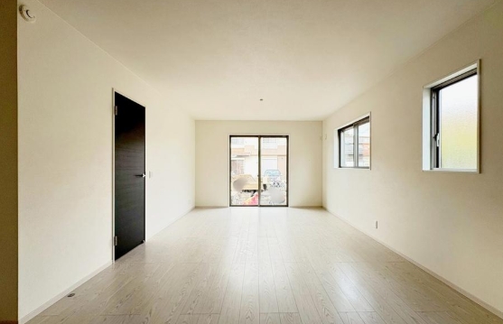 八王子市長沼町の新築戸建て1号棟のリビング