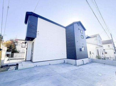 八王子市西寺方町の新築戸建ての外観